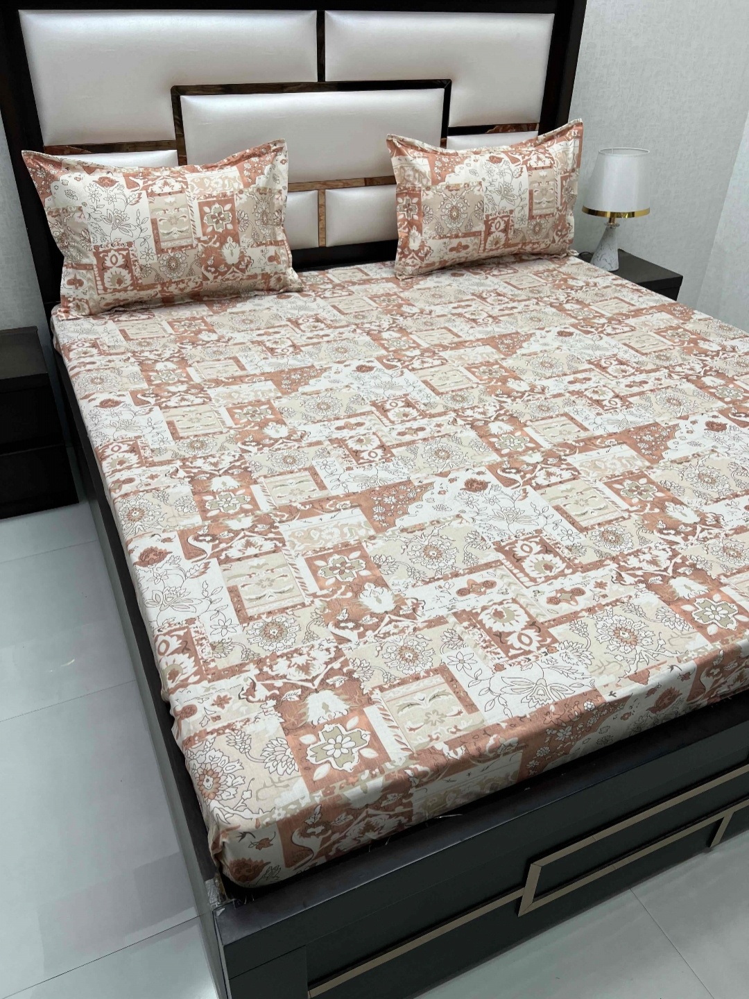 

Pure Decor Royal Velar Orange Printed Pure Cotton King Bedsheet with 2 Pillow Covers