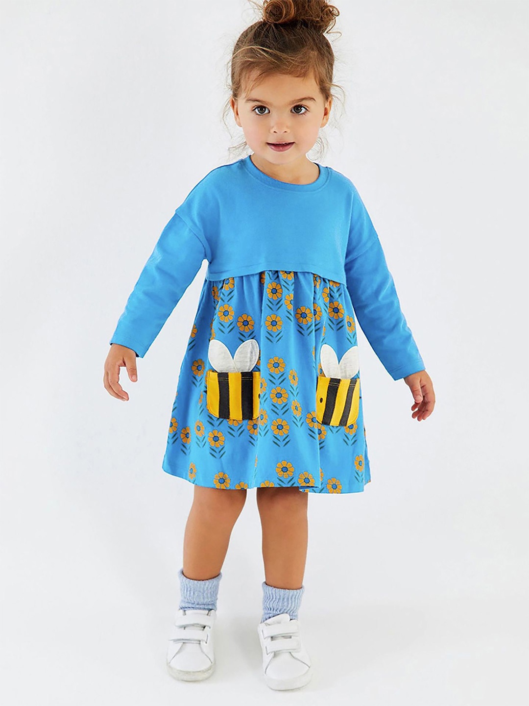 

StyleCast x Revolte Gilrs Printed Fit & Flared Midi Dress, Blue