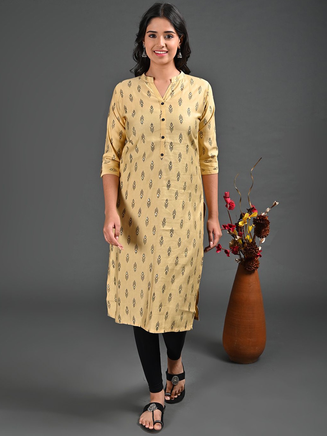 

GOLDSTROMS Ethnic Motifs Printed Mandarin Collar Silk Straight Kurta, Beige
