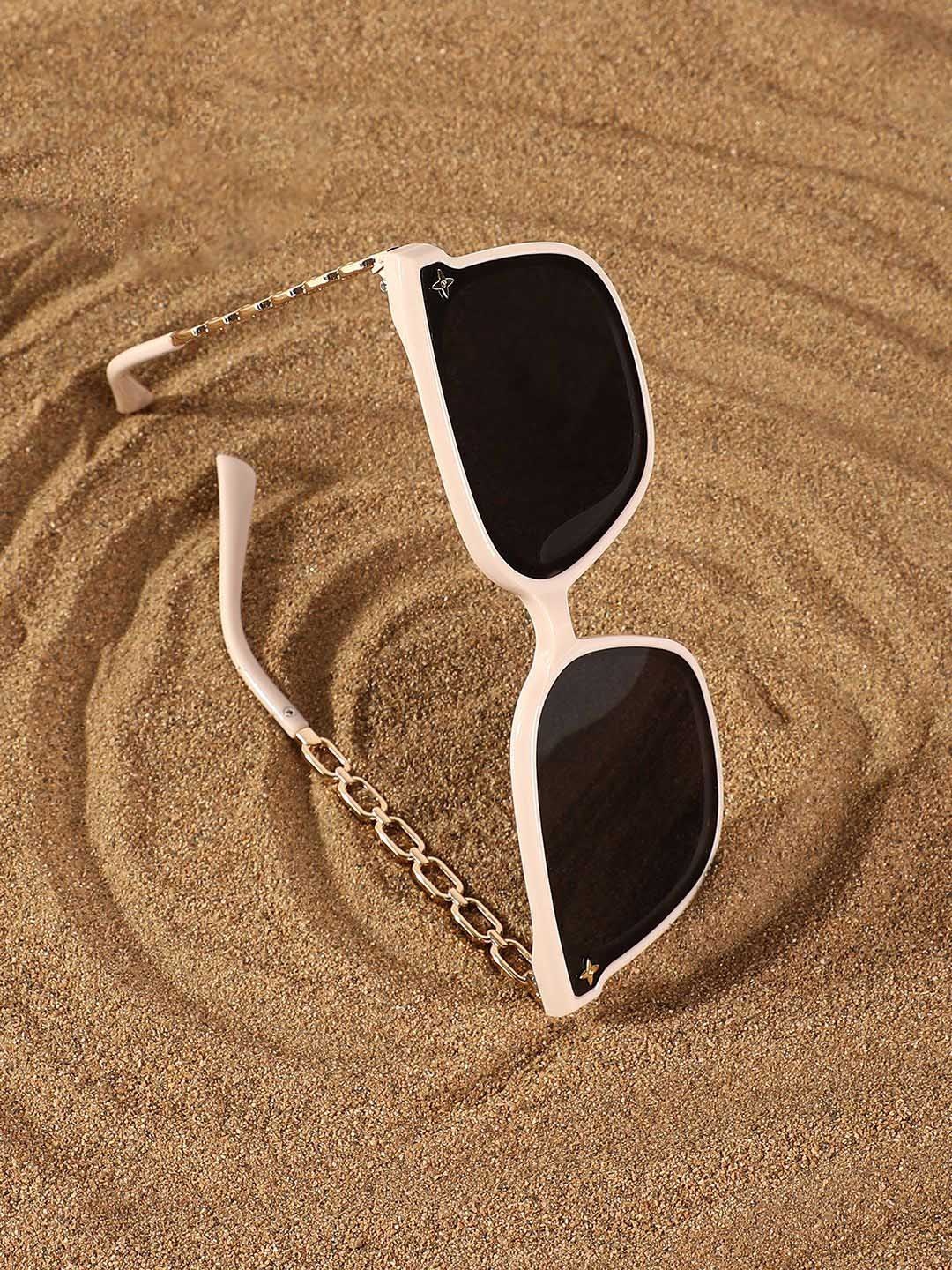 

HAUTE SAUCE by Campus Sutra Women Wayfarer Sunglasses with Polarised Lens, Black