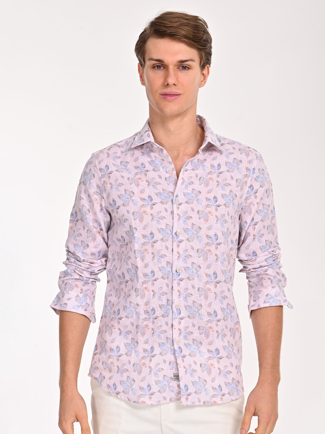 

POE Men Smart Slim Fit Cutaway Collar Floral Printed Casual Shirt, Pink
