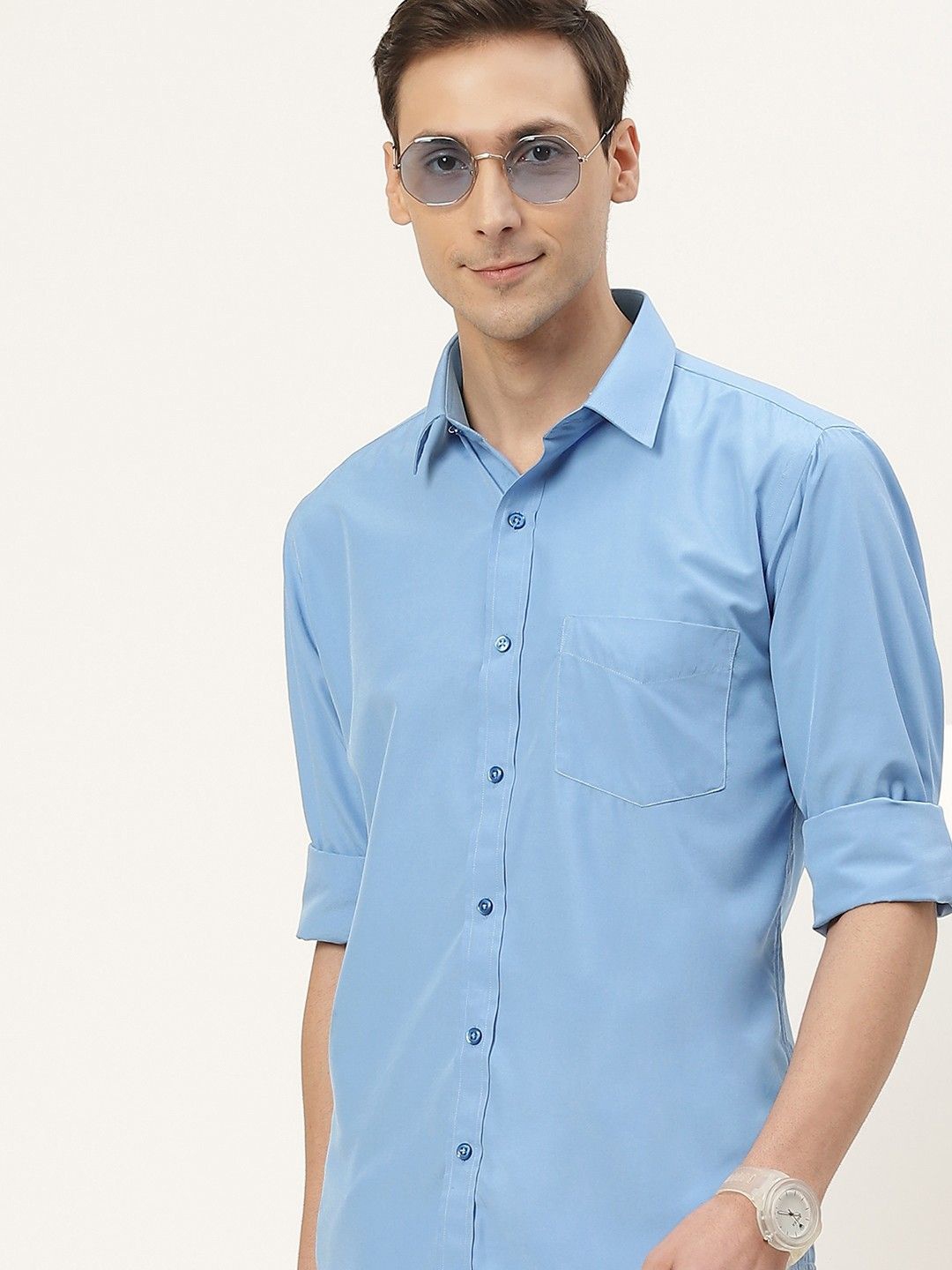 

English Navy Men Spread Collar Solid Slim Fit Casual Shirt, Blue