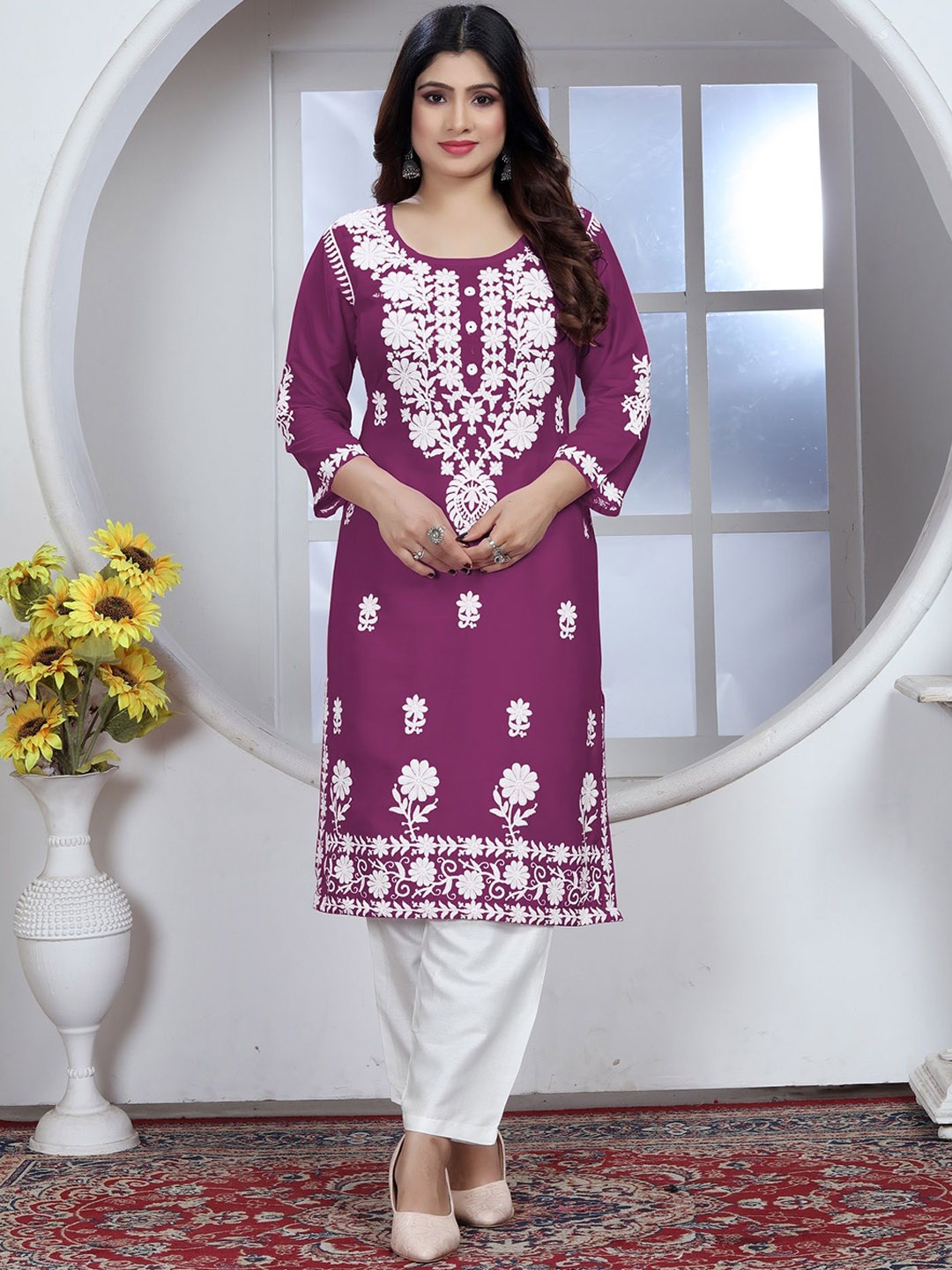 

Aika Floral Embroidered Regular Thread Work Straight Kurta with Trousers, Purple