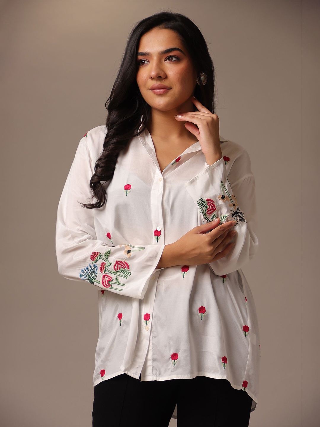 

ZARI Women Shirt Collar Embroidered Cotton Tunic, White