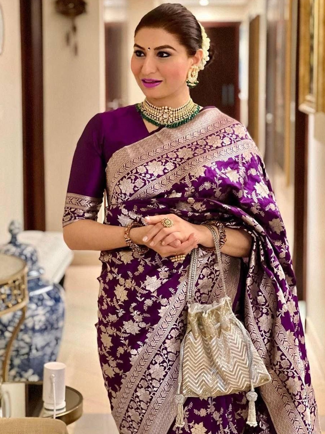 

Mitera Woven Design Zari Silk Blend Banarasi Saree, Magenta