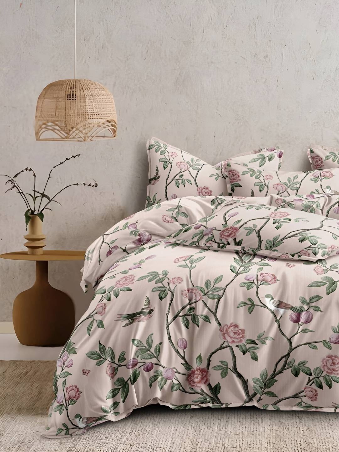 

tundwal's Pink & Green Floral Printed Cotton Double King Duvet Cover