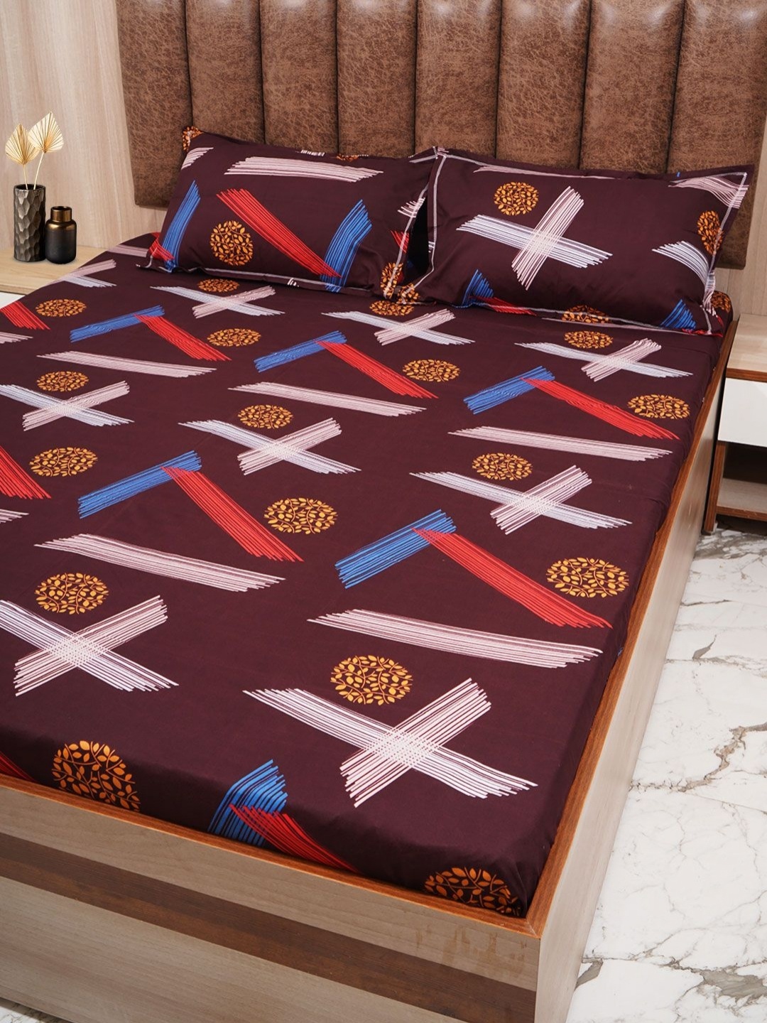 

Adwitiya Brown & Red Abstract Printed 210 TC Double Queen Bedsheet with 2 Pillow Covers