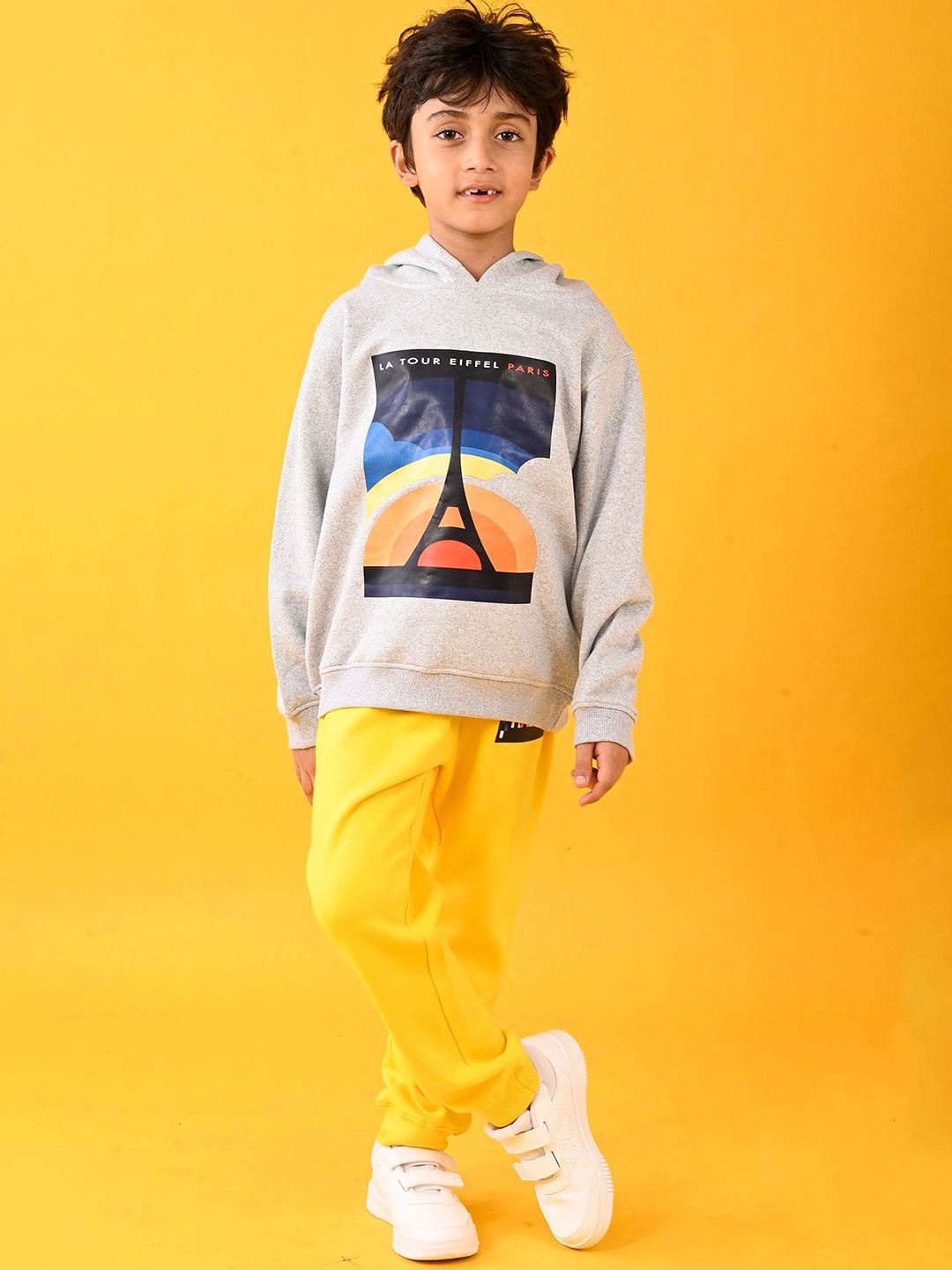 

Anthrilo Boys Printed Hooded Sweatshirt With Joggers, Grey