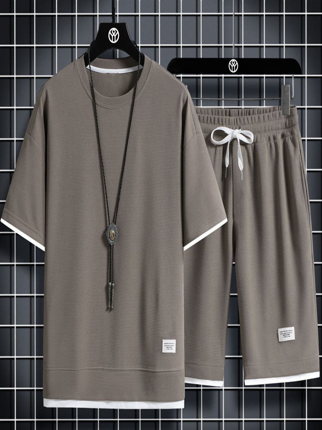 

StyleCast Men Checked Mandarin Collar Monochrome Pockets T-shirt, Grey