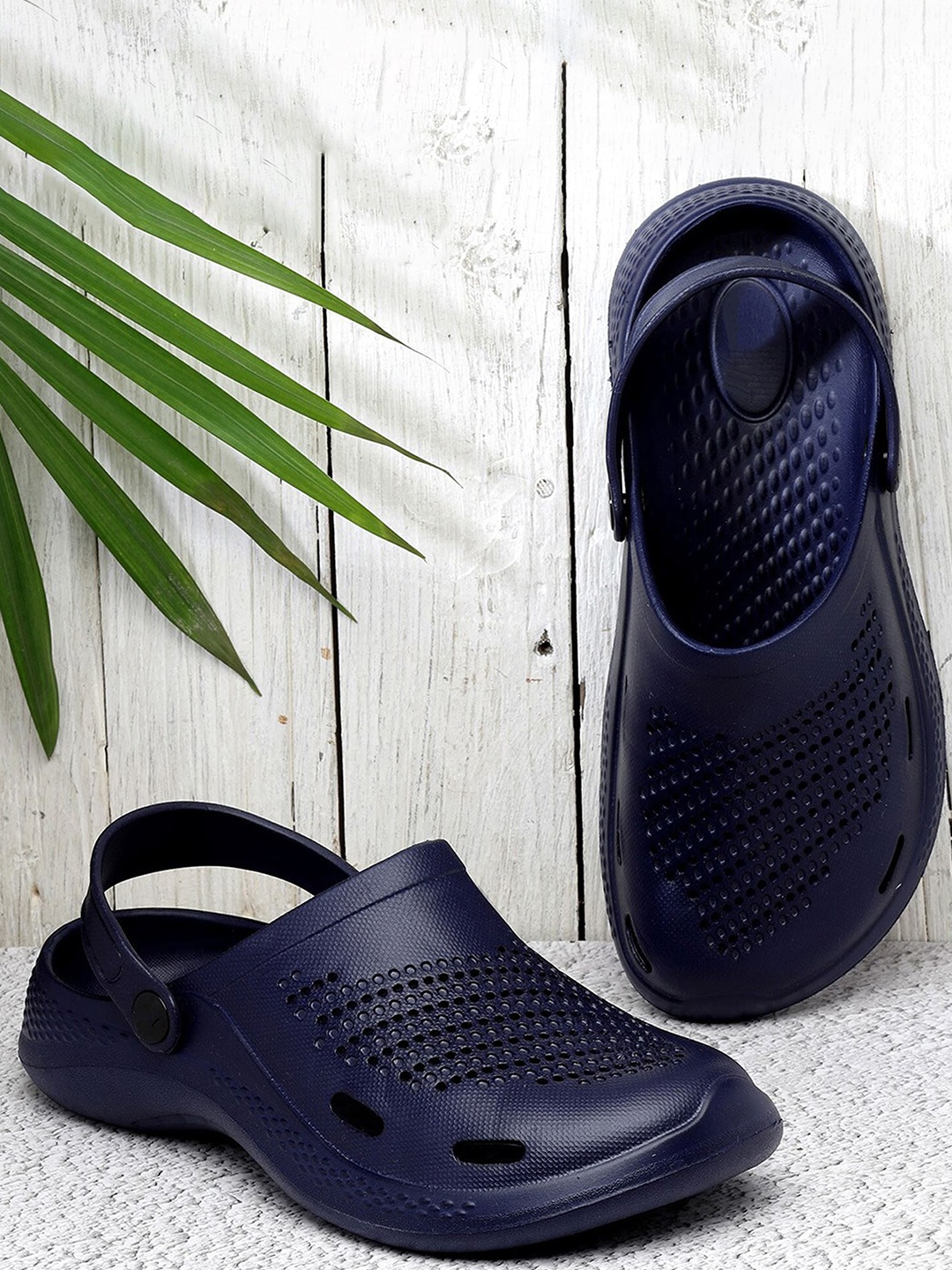 

Smoothlite Men Croslite Clogs, Navy blue