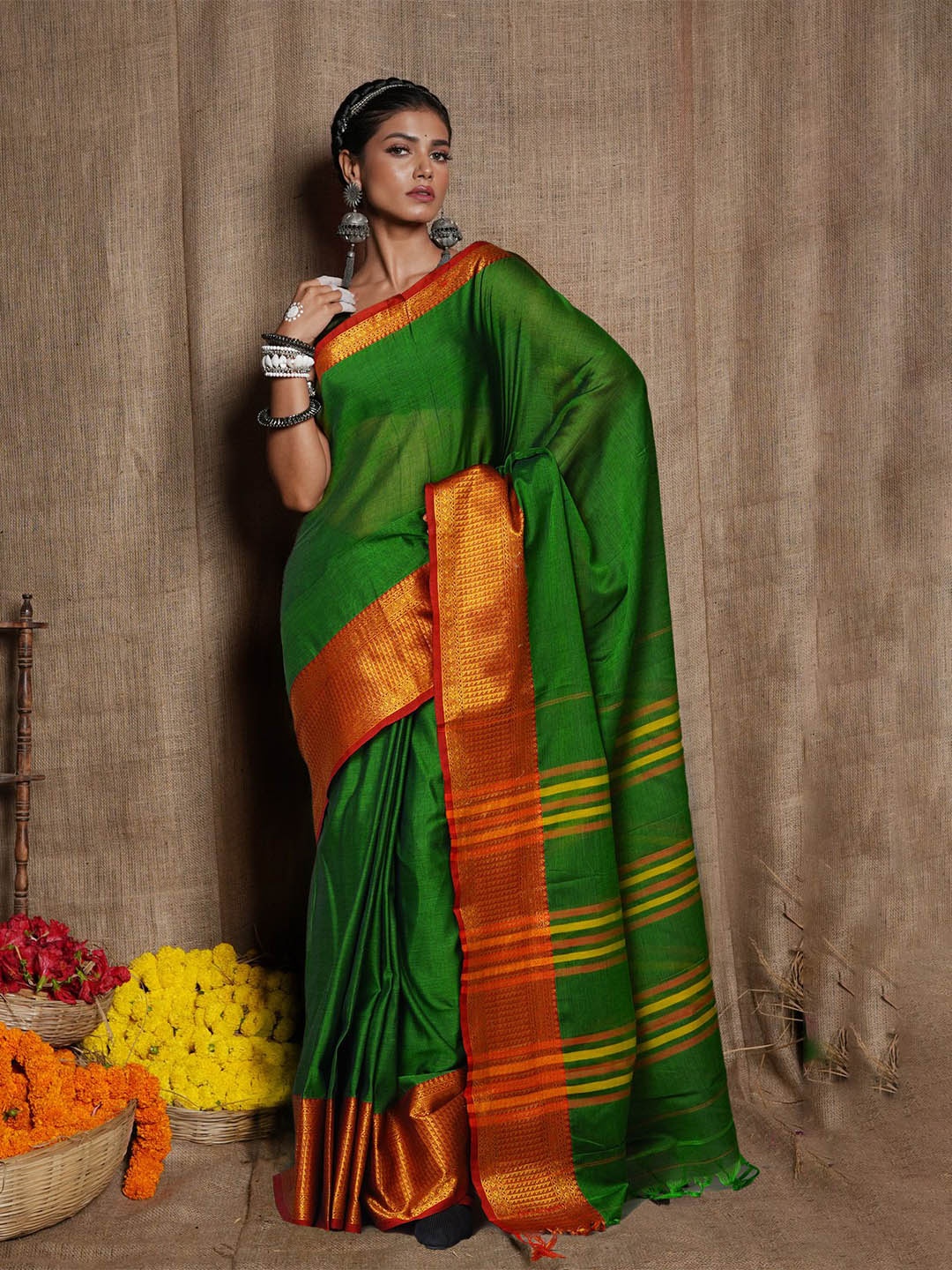 

Unnati Silks Zari Pure Cotton Handloom Narayan Peth Saree, Green