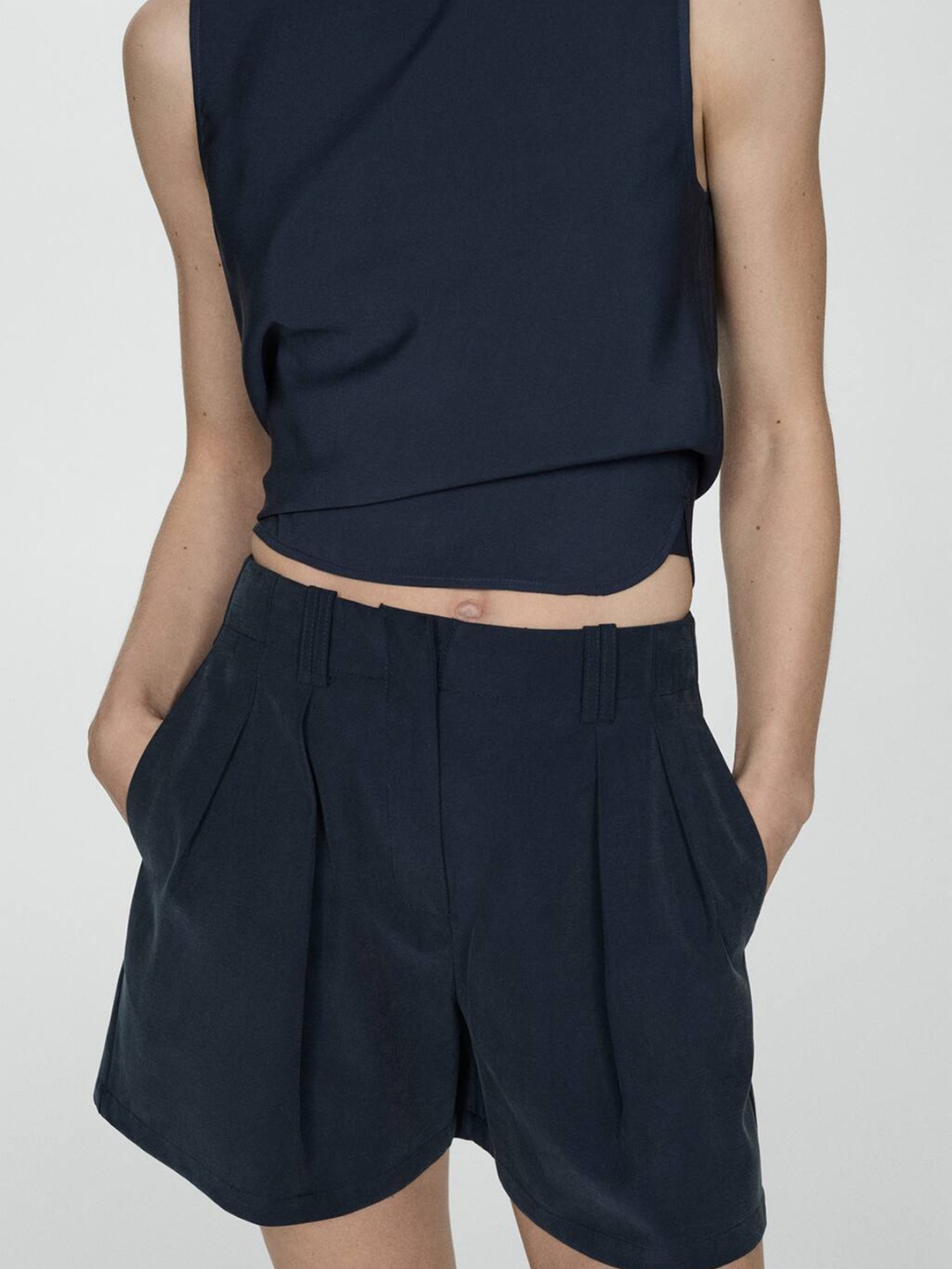 

MANGO Women Pleated Mid-Rise Shorts, Navy blue