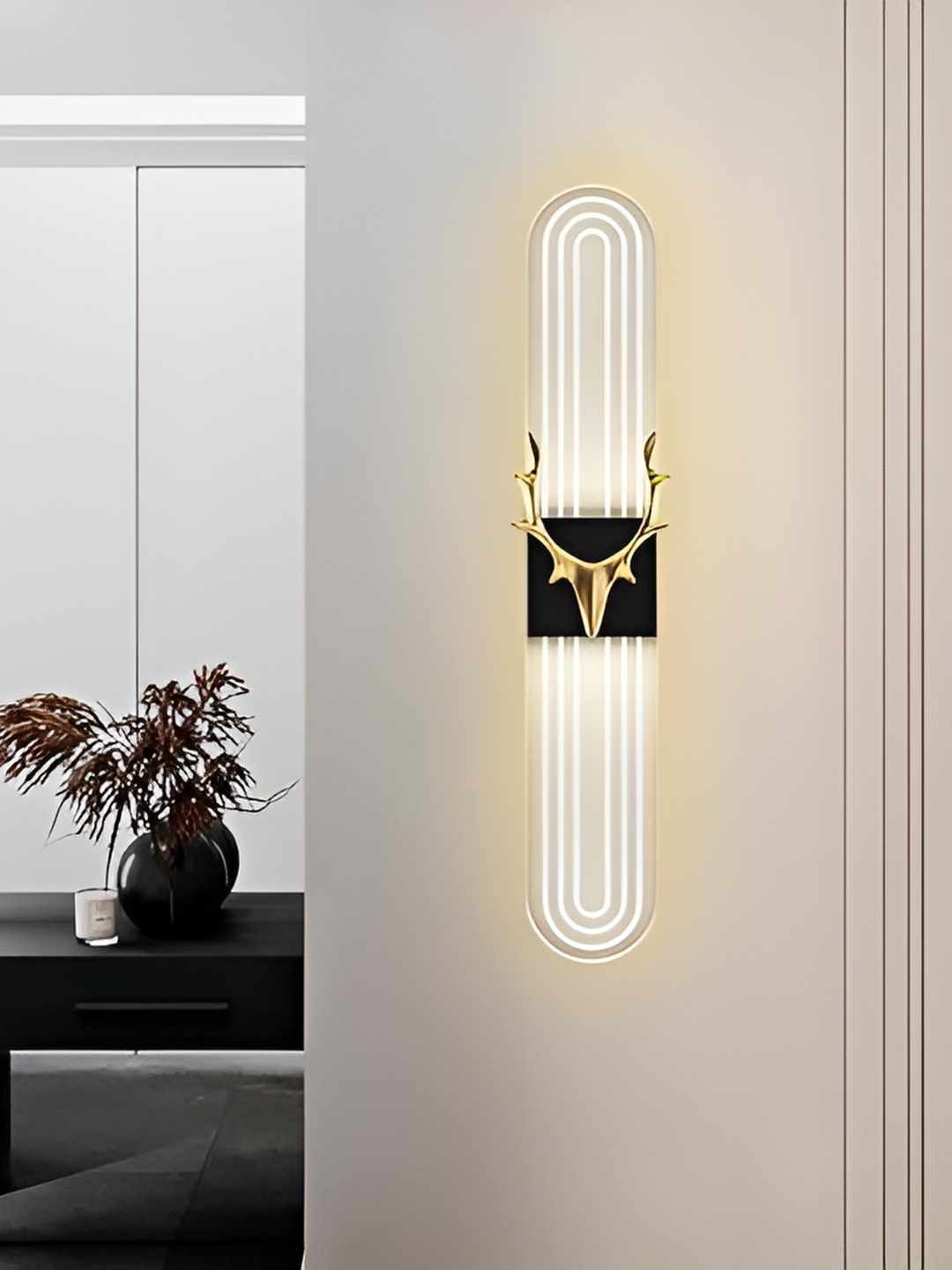 

SHRI MAHAL ANTIQUES White & Black Wallchiere Wall Lamp With Bulb