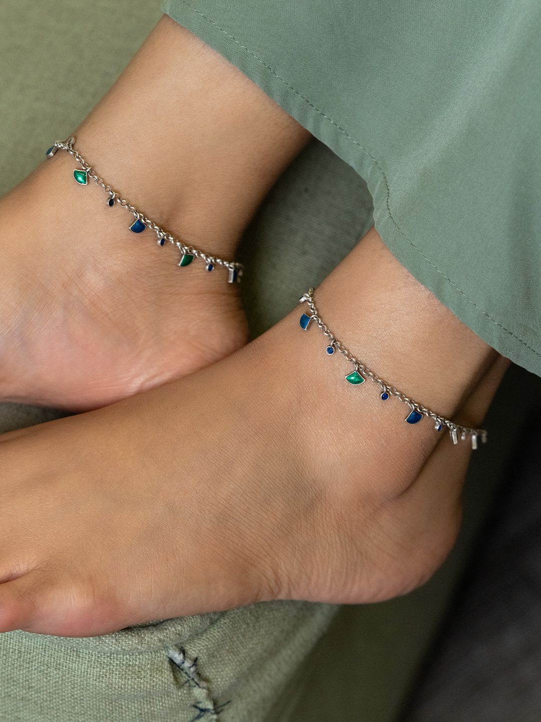 

SHAYA Owning My Goofy Set Of 2 Artificial Beads 925 Silver Anklet