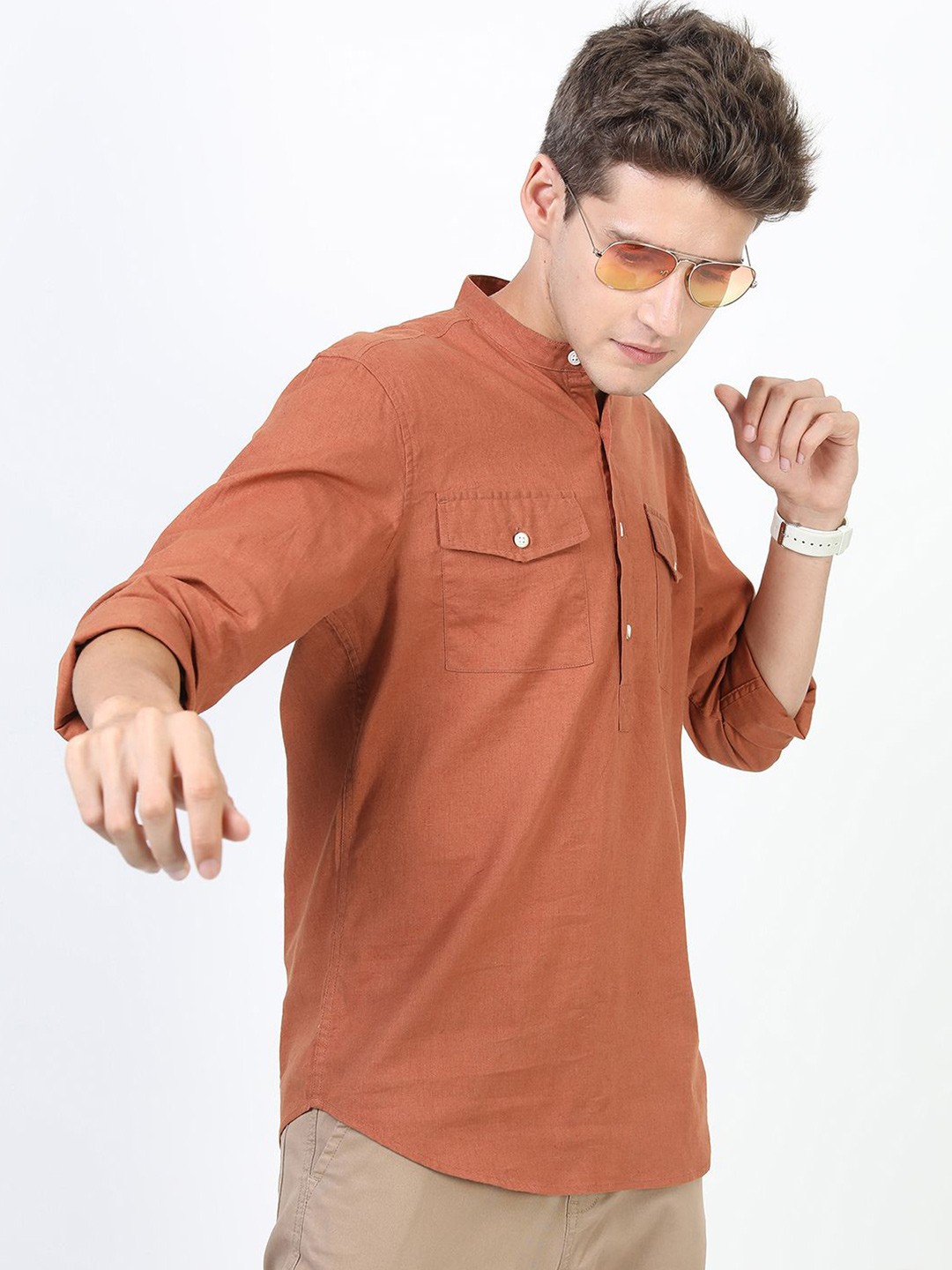 

HIGHLANDER Men Solid Slim Fit Shirt, Brown
