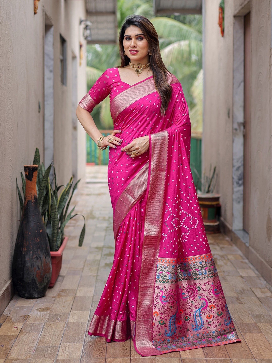 

Anaita Bandhani Zari Pure Silk Bandhani Saree, Pink