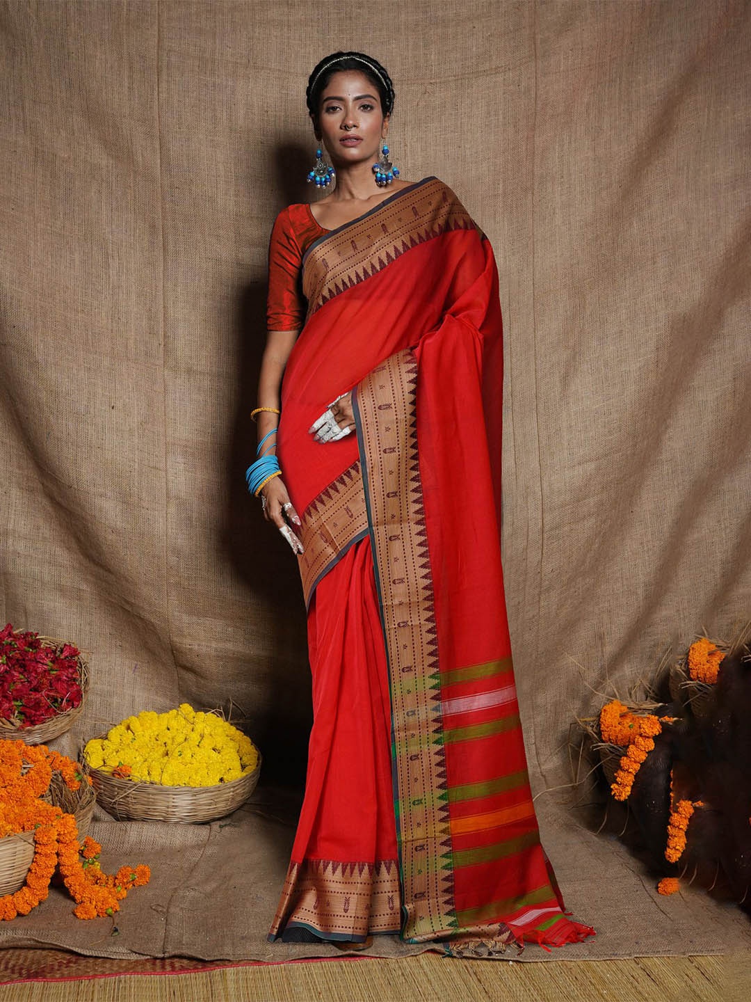 

Unnati Silks Zari Pure Cotton Handloom Narayan Peth Saree, Red