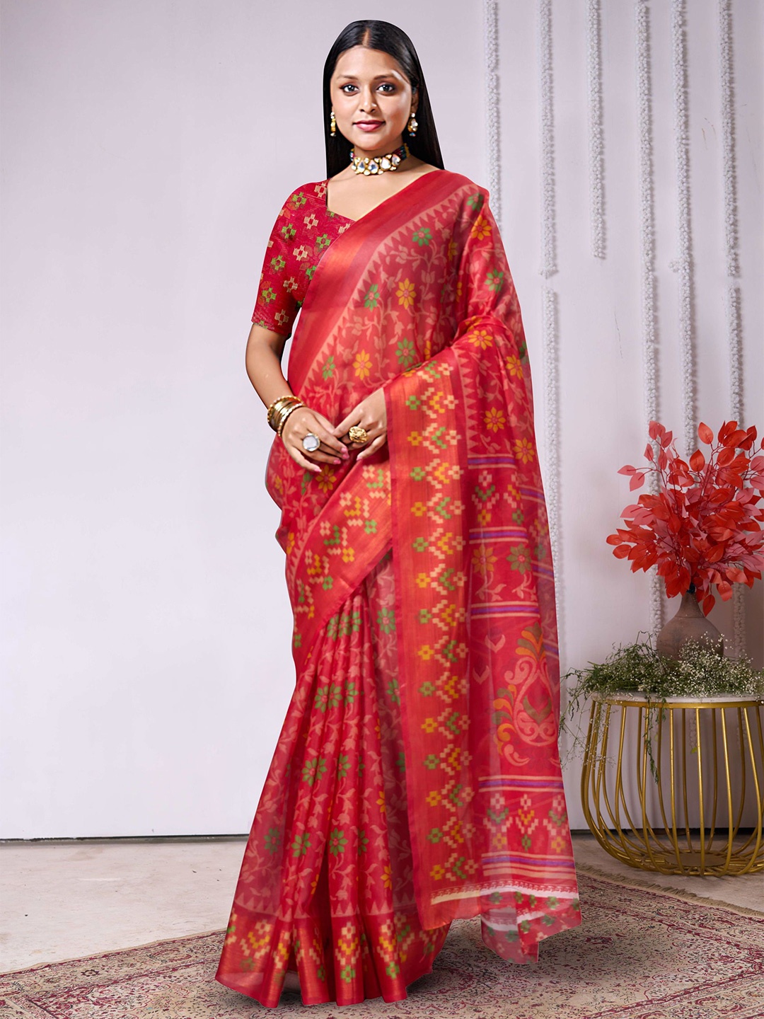 

V3 FASHION STUDIO Ethnic Motifs Zari Pure Cotton Ikat Saree, Red