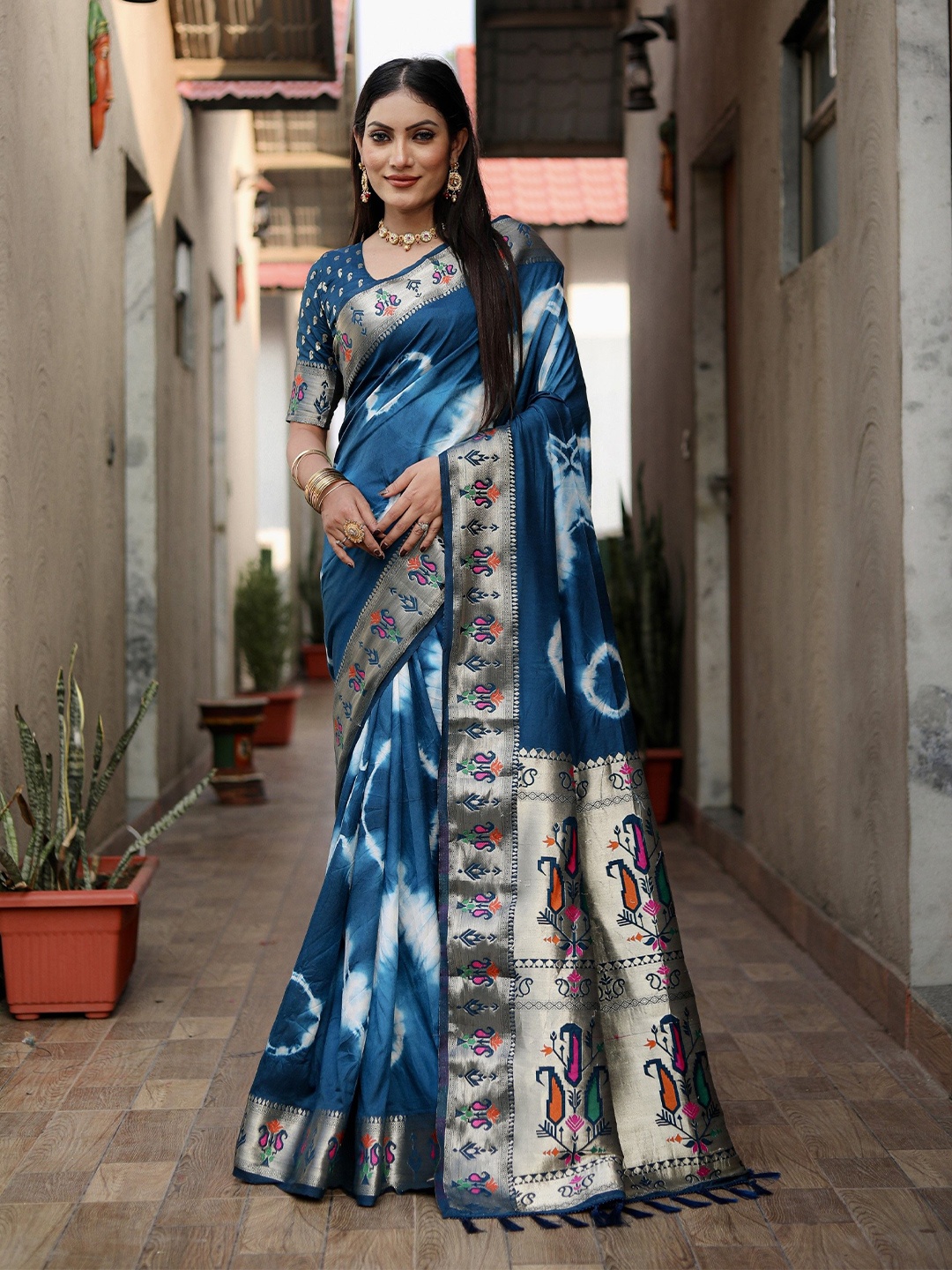 

Anaita Tie and Dye Zari Pure Silk Saree, Blue