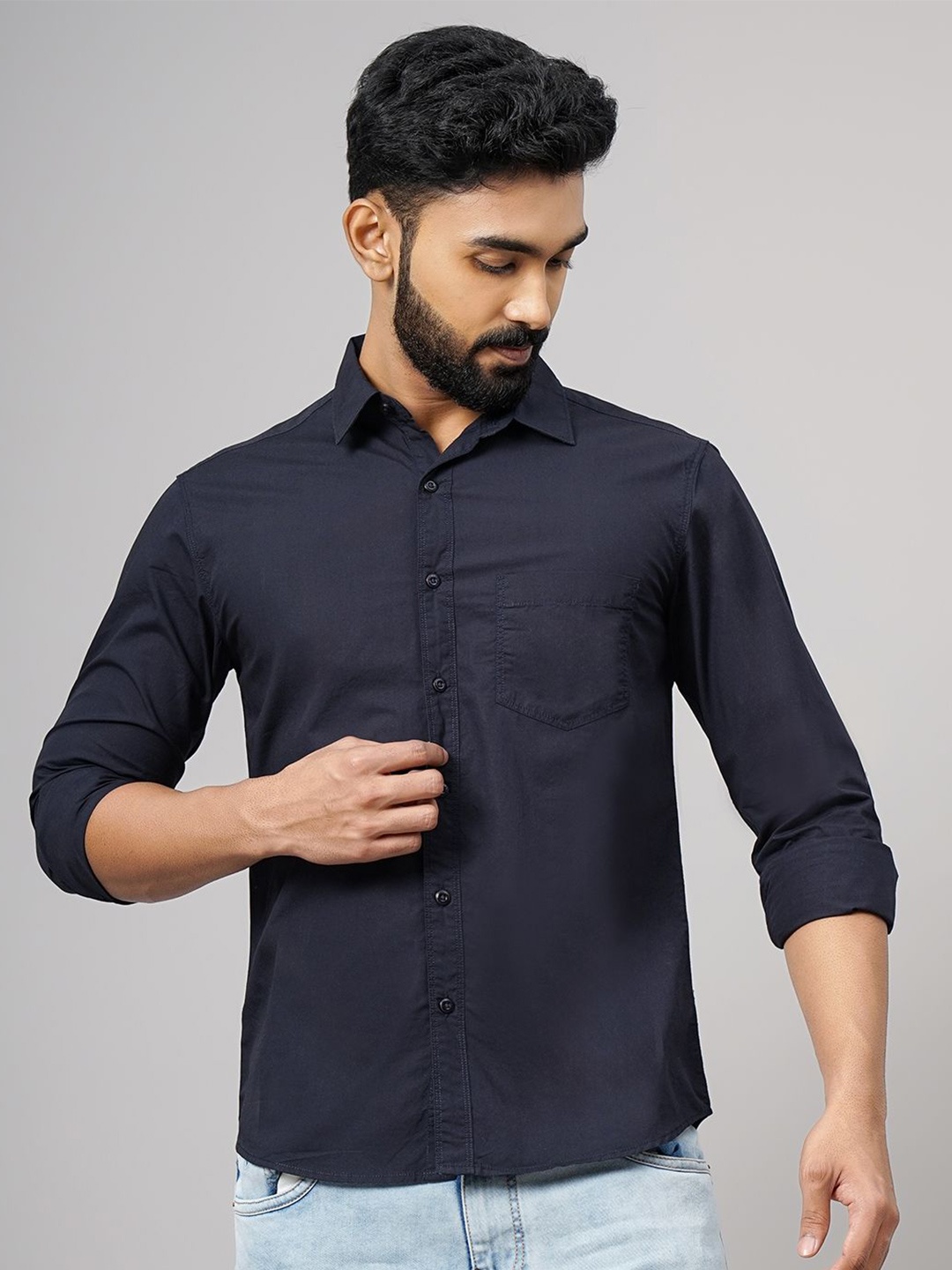 

Greenfibre Men Cutaway Collar Solid Cotton Slim Fit Casual Shirt, Navy blue