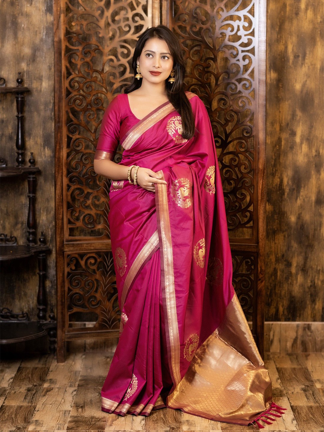 

Panzora Woven Design Zari Silk Blend Saree, Pink
