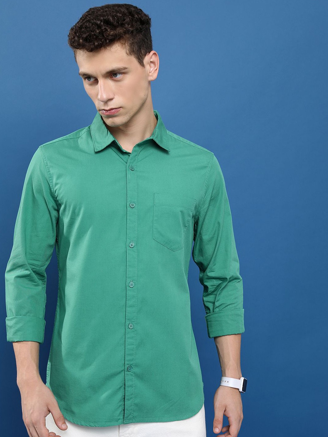 

HIGHLANDER Men Solid Dark Slim Fit Casual Shirt, Green