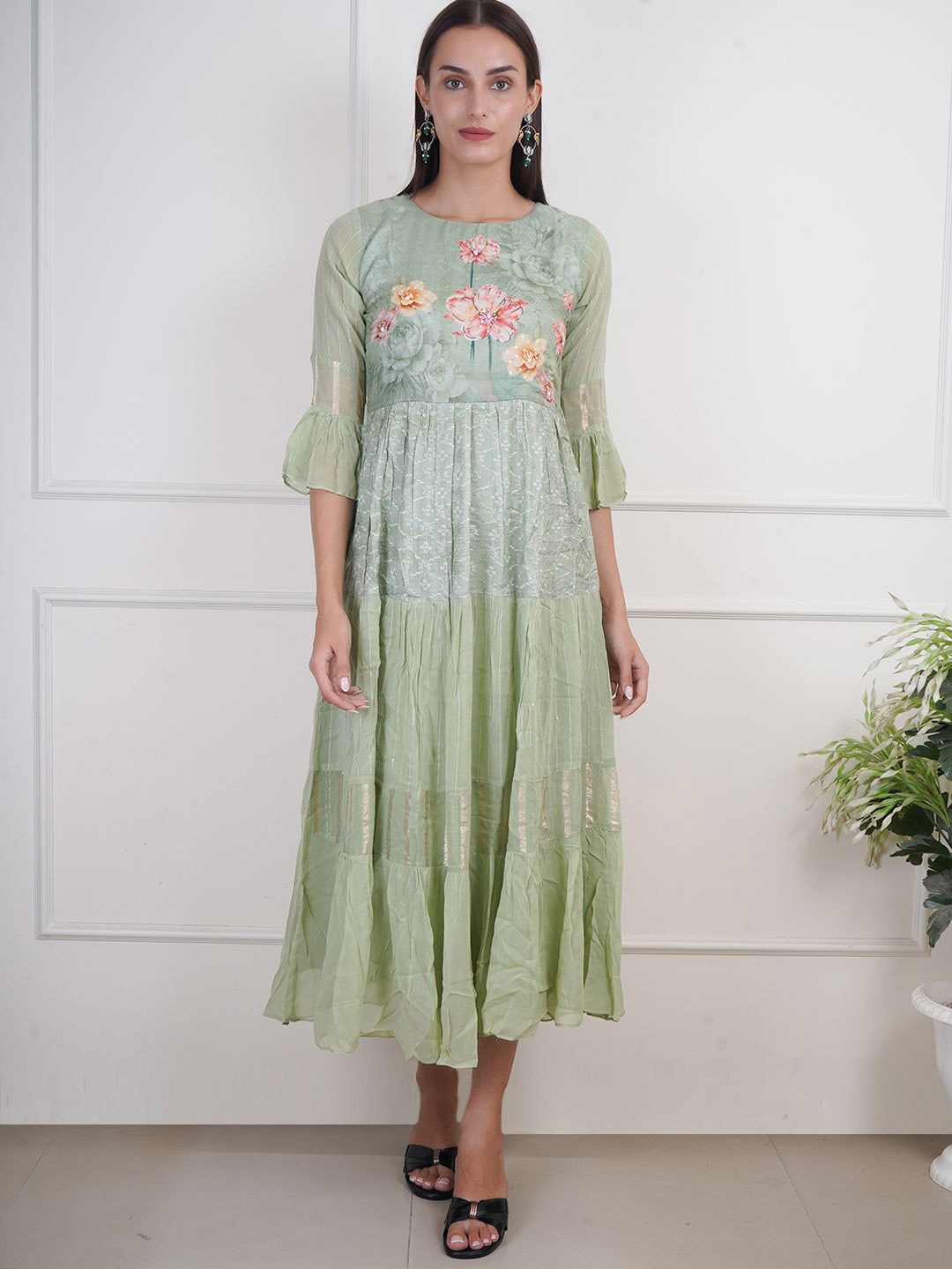 

Adwitiya Women Floral Embellished Green Ethnic Dress