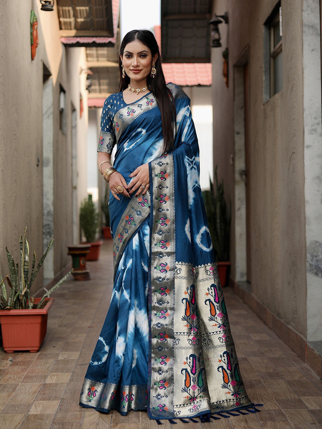 

Anaita Tie and Dye Zari Pure Silk Saree, Teal