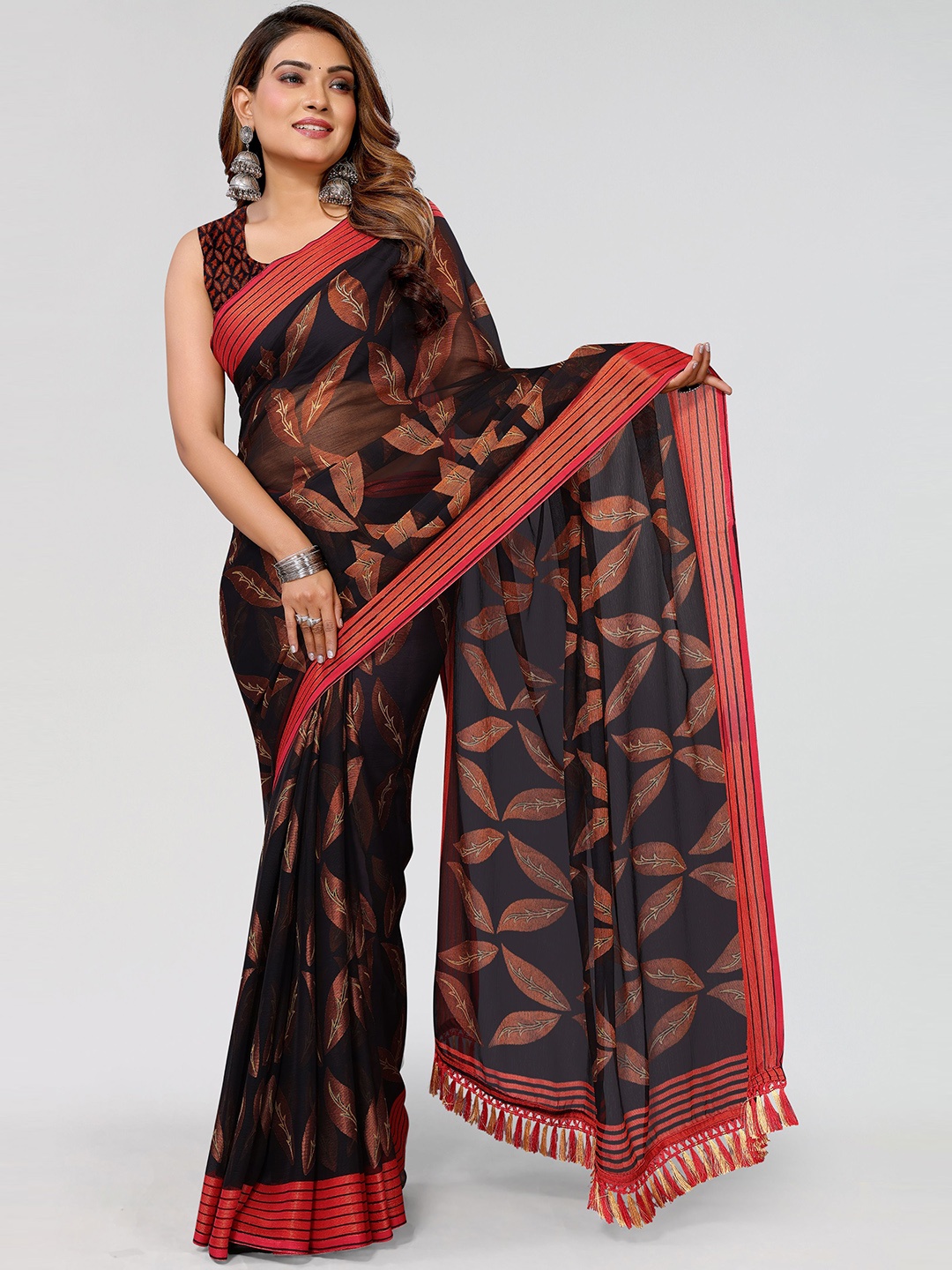 

VIRICA Paisley Printed Brasso Saree, Black