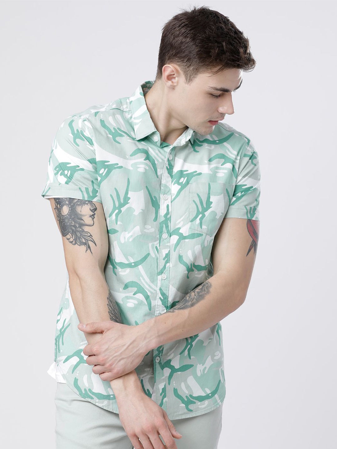 

HIGHLANDER Men Spread Collar Camouflage Printed Cotton Slim Fit Casual Shirt, Green