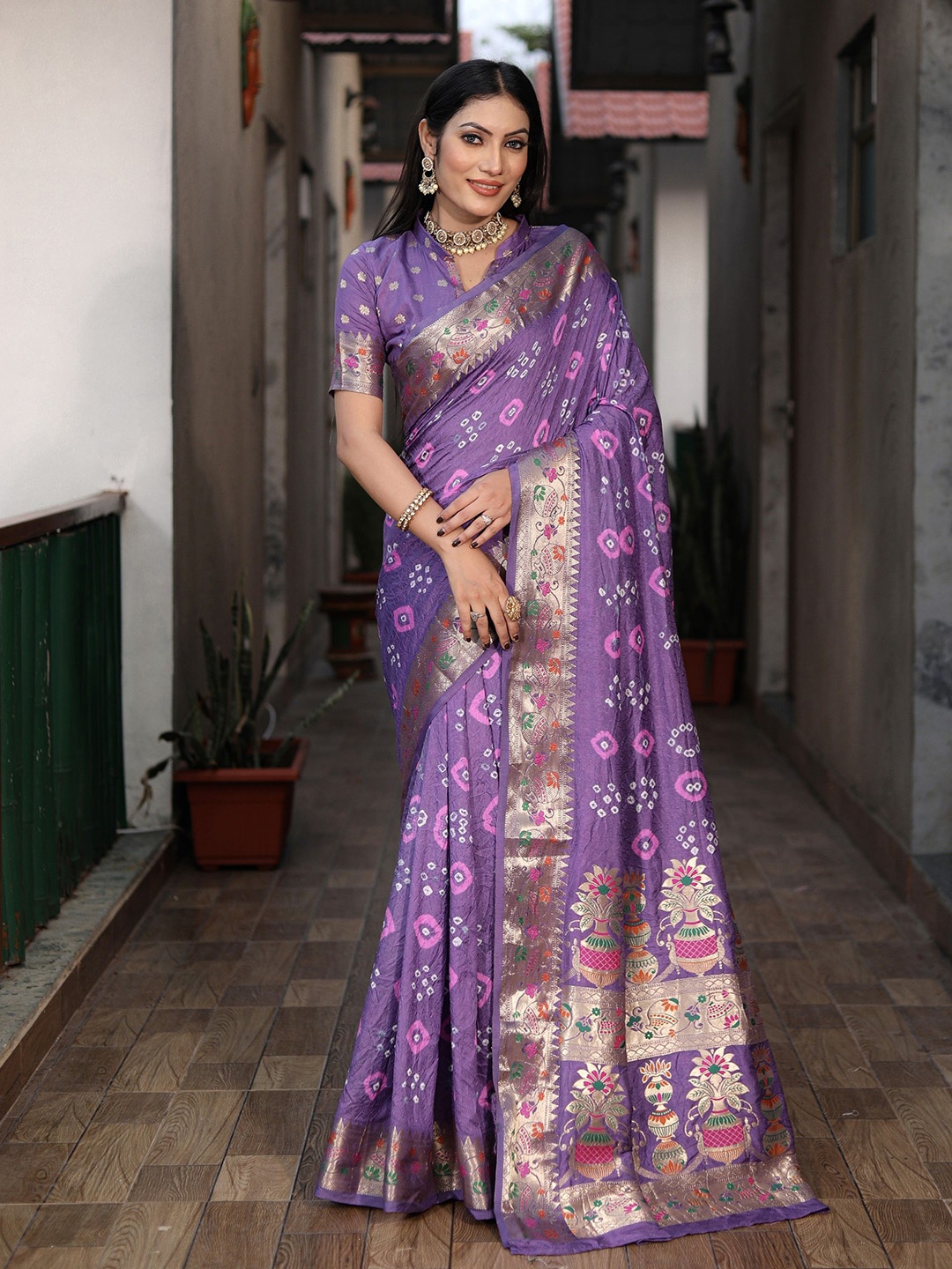 

Anaita Bandhani Zari Pure Silk Bandhani Saree, Purple