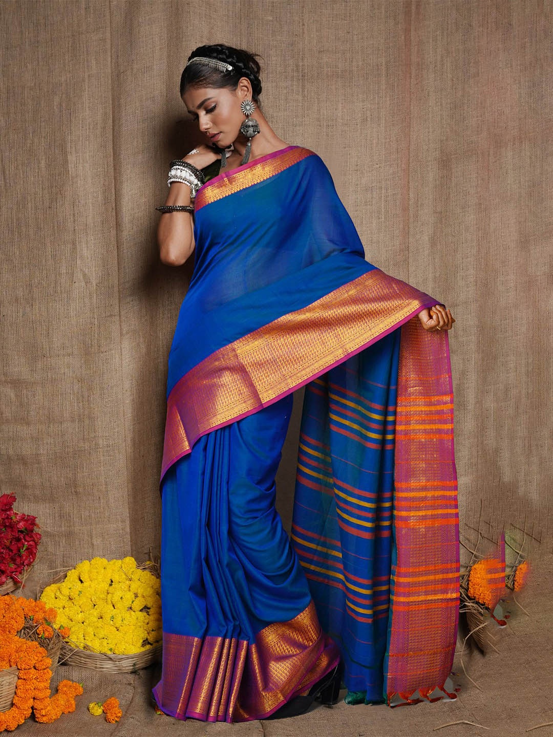 

Unnati Silks Zari Pure Cotton Handloom Narayan Peth Saree, Blue