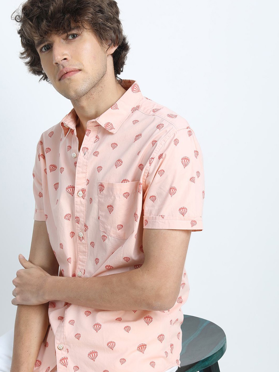 

HIGHLANDER Men Printed Slim Fit Shirt, Pink