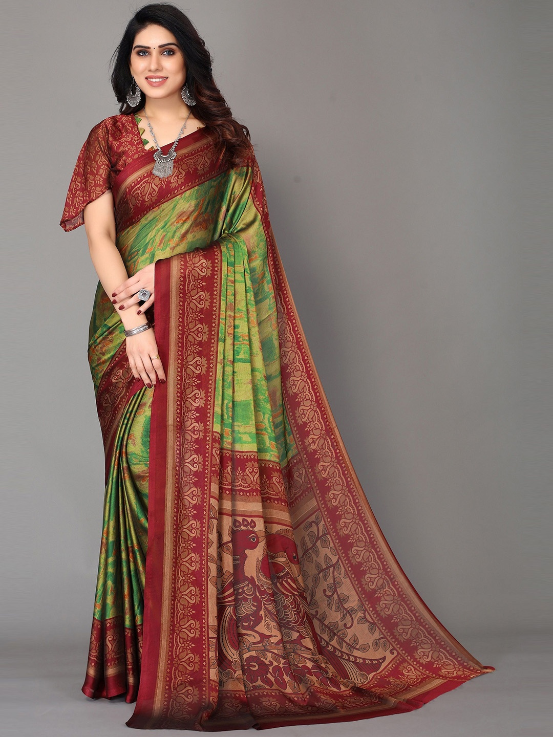 

VIRICA Abstract Printed Saree With Blouse Piece, Green