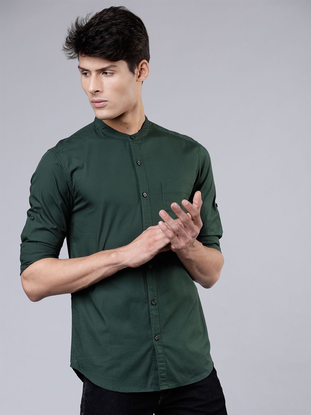 

HIGHLANDER Men Solid Slim Fit Mandarin Collar Single Pocket Shirt, Olive