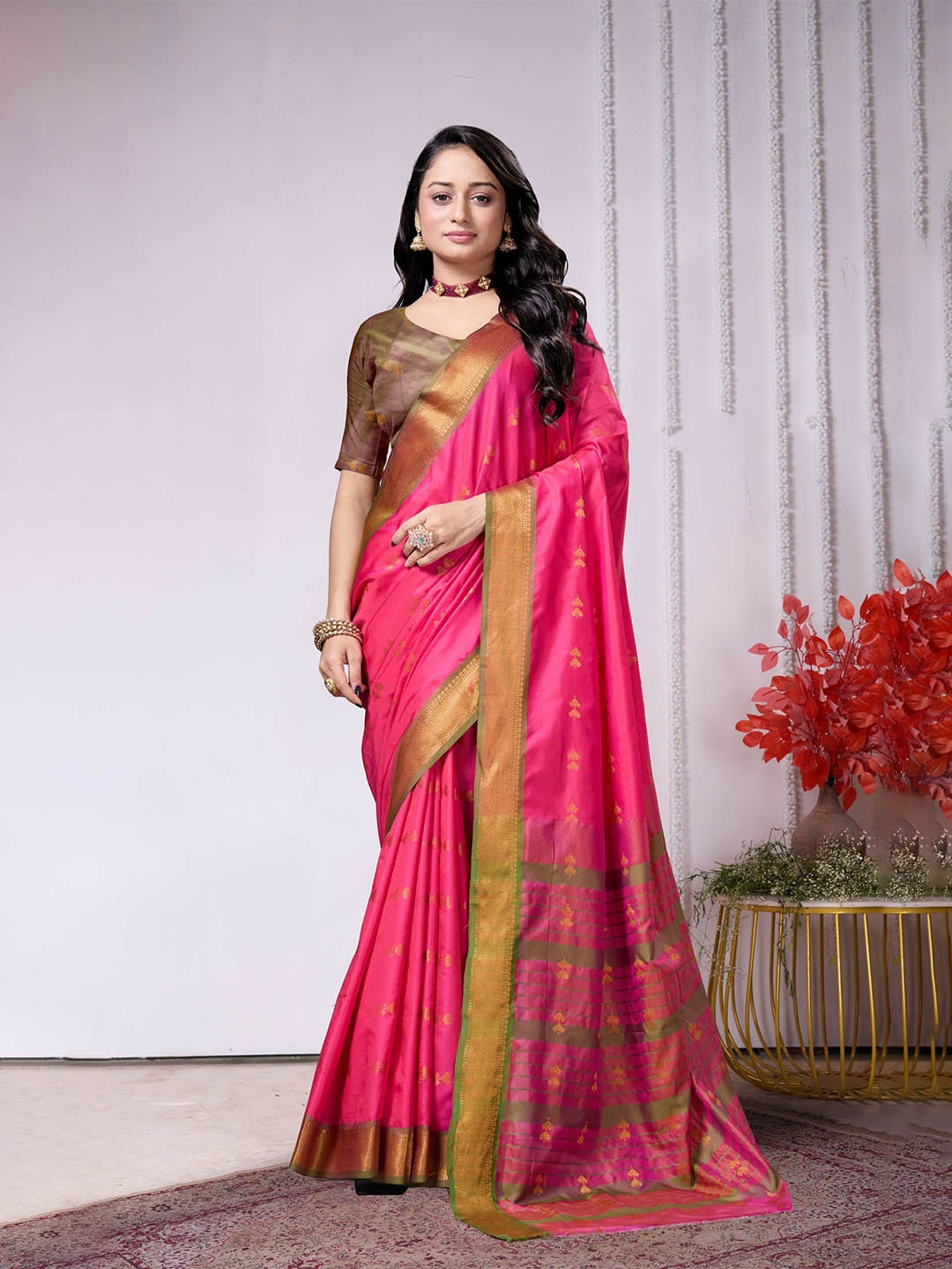 

Mitera Woven Design Zari Art Silk Banarasi Saree, Pink