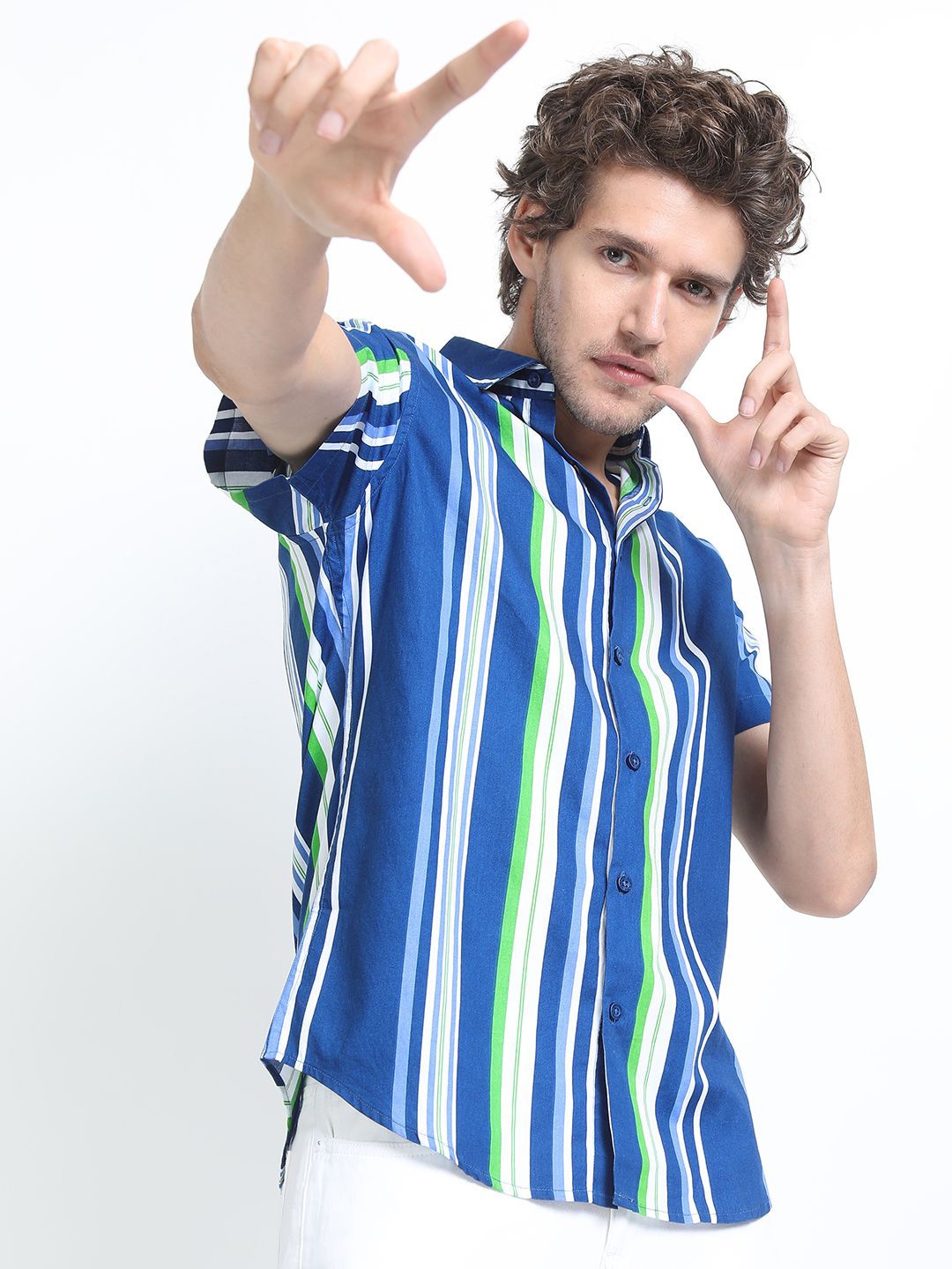 

HIGHLANDER Men Striped Slim Fit Shirt, Blue