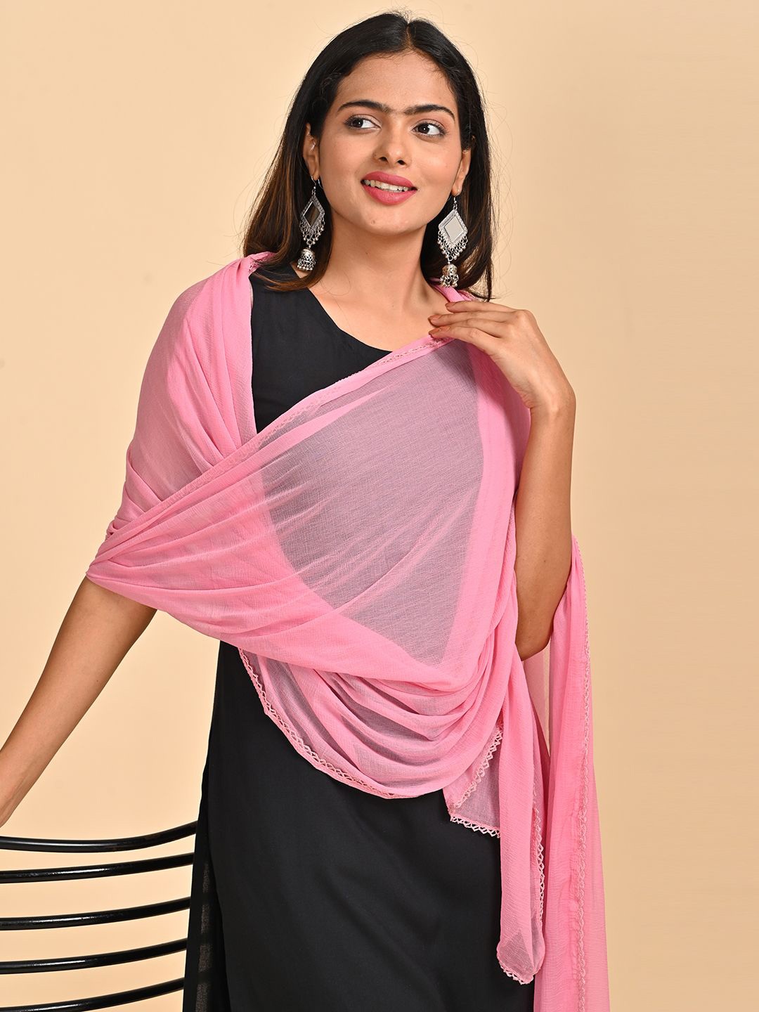 

HELLA FASHIONS Taping Border Chiffon Dupatta, Pink