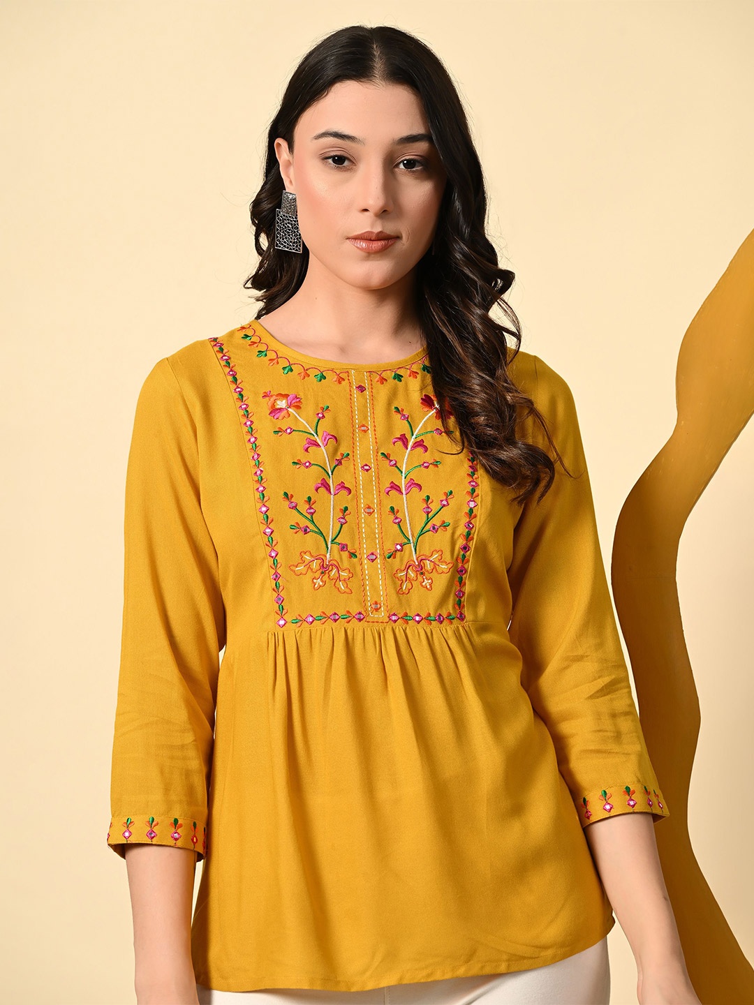 

aaivan Women Floral Printed Round Neck Top, Yellow