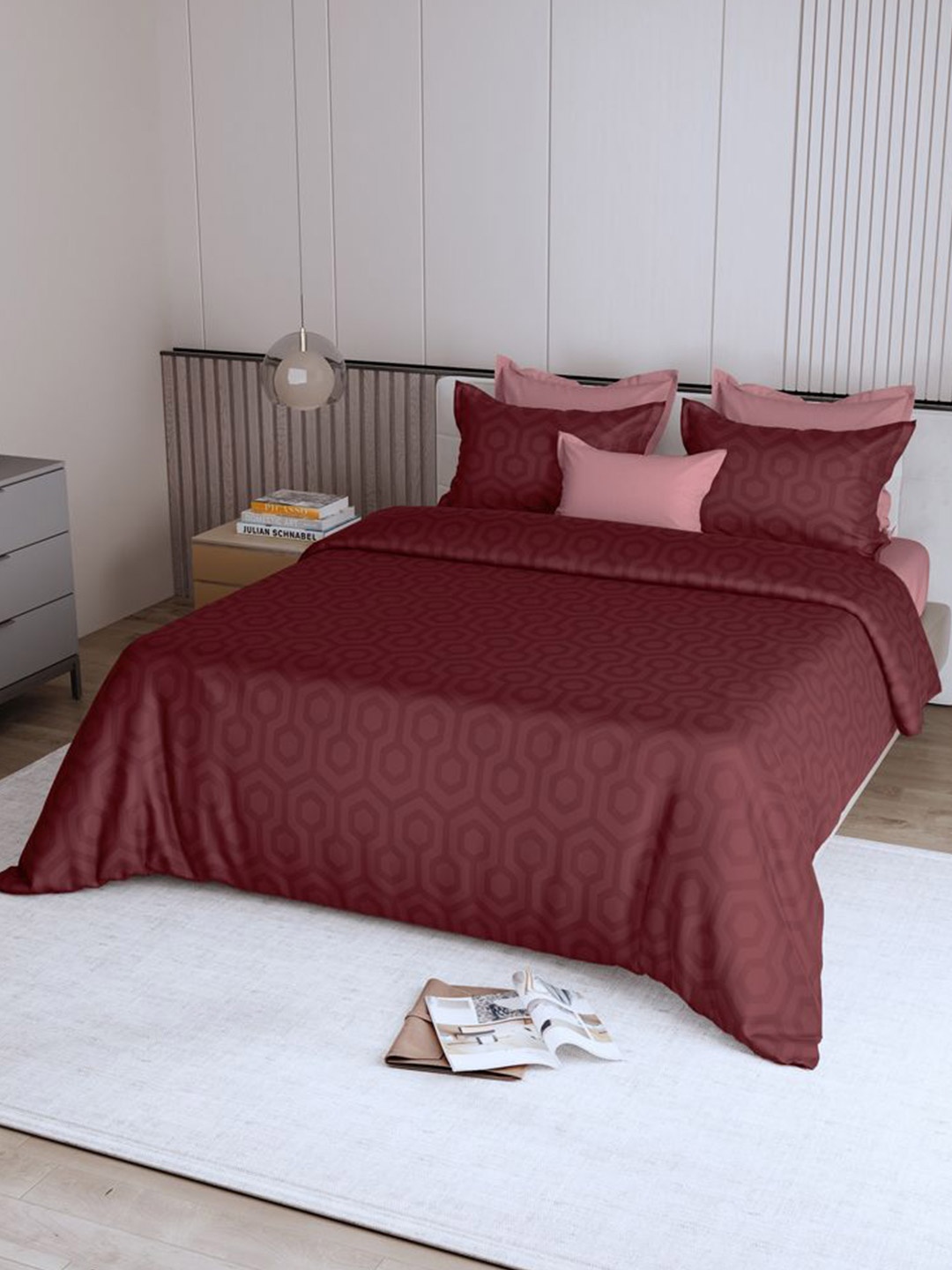 

LABHAM Maroon Geometric Printed Pure Cotton 600 TC King Bedsheet With 2 Pillow Covers