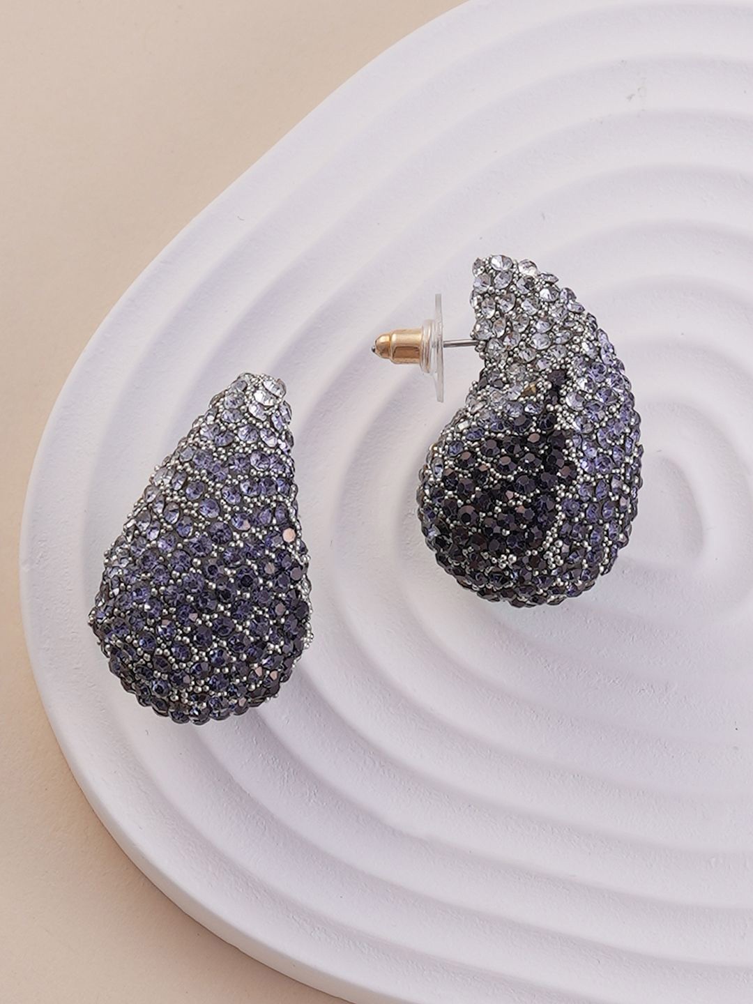 

SOHI Silver Plated Crystals Teardrop Shaped Studs
