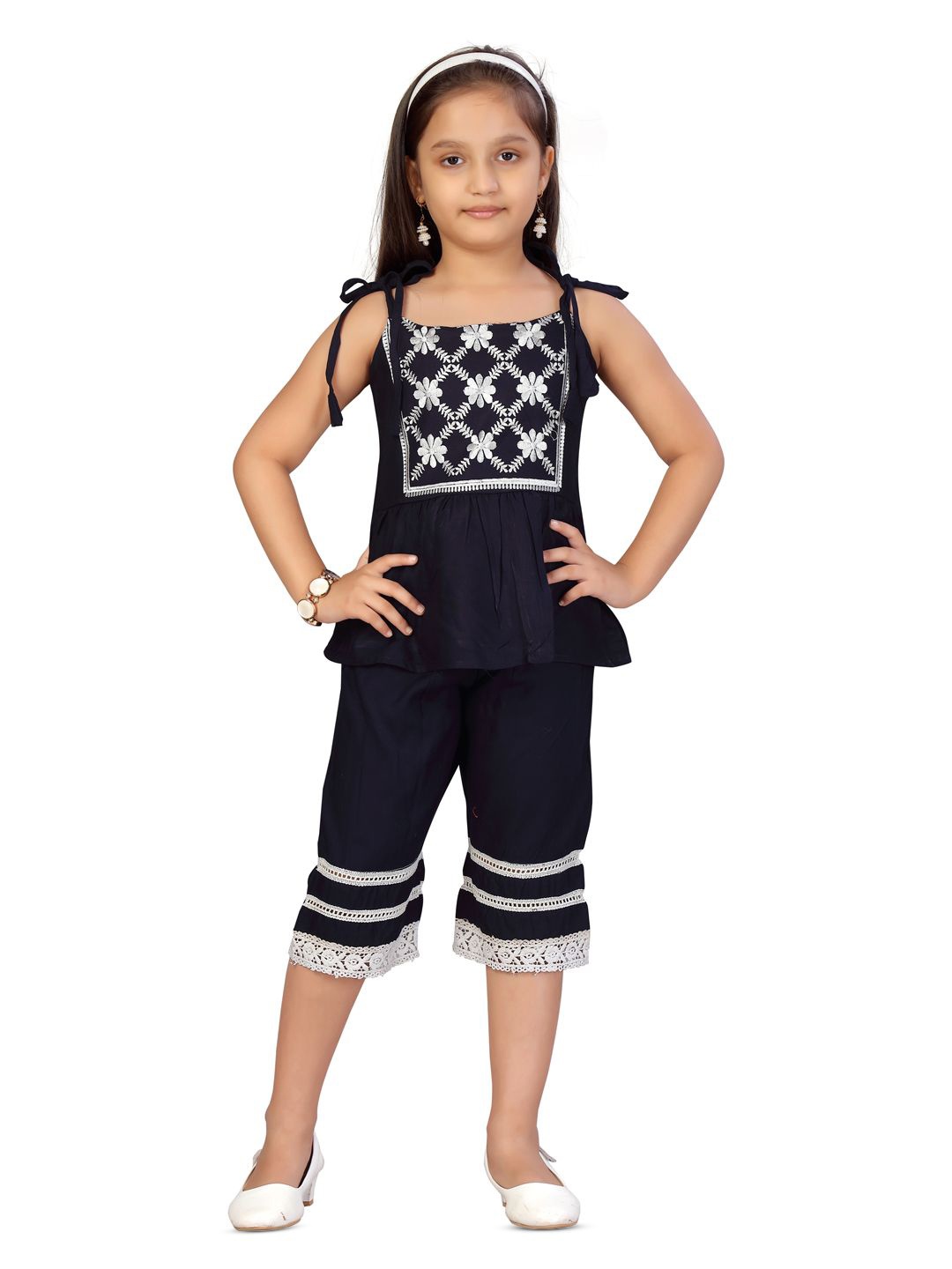 

BAESD Girls Shoulder Straps Thread Work Top with Capris, Navy blue