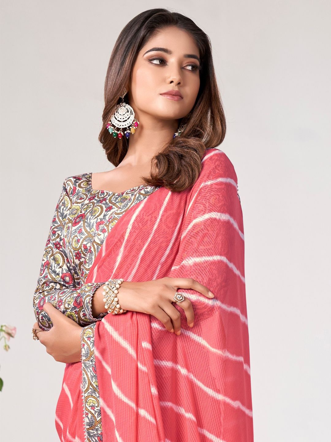 

CHUDIYA Leheriya Gotta Patti Pure Georgette Saree, Peach