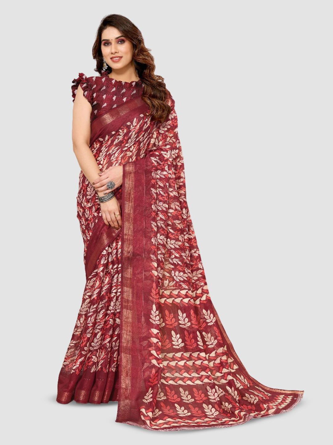 

sareyavella Floral Printed Zari Saree, Maroon