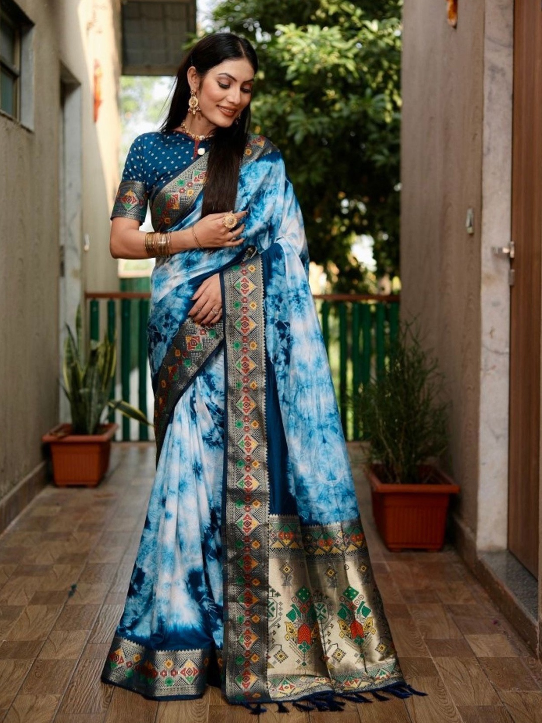 

Anaita Tie and Dye Zari Pure Silk Saree, Teal