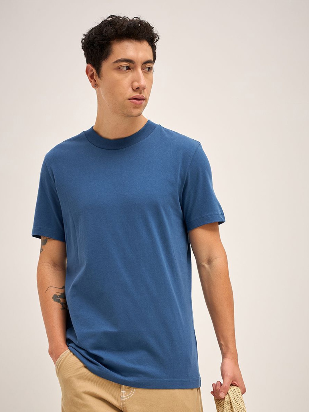 

THE BEAR HOUSE Men Solid Round Neck Cotton T-shirt, Blue