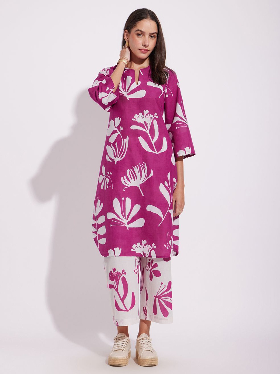 

Pink Fort Floral Printed Pure Cotton Straight Kurta