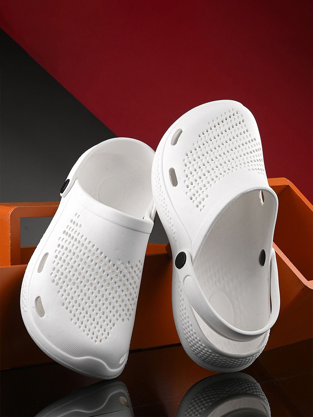 

Smoothlite Men Croslite Clogs, White