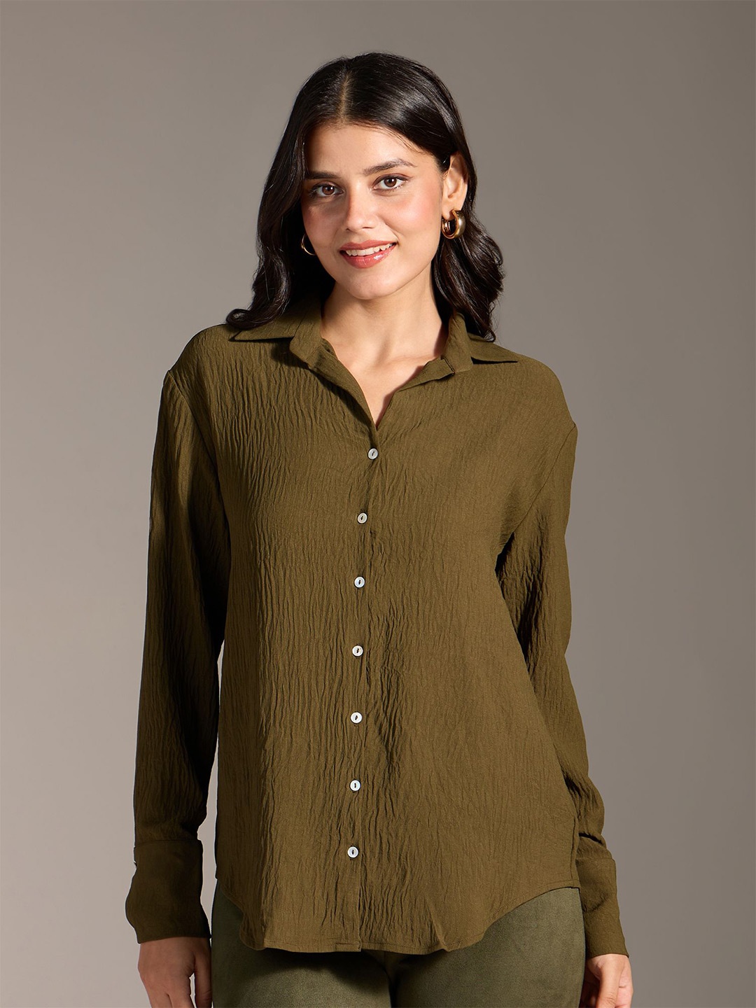 

20Dresses Women Cuban Collar Solid Crepe Casual Shirt, Olive