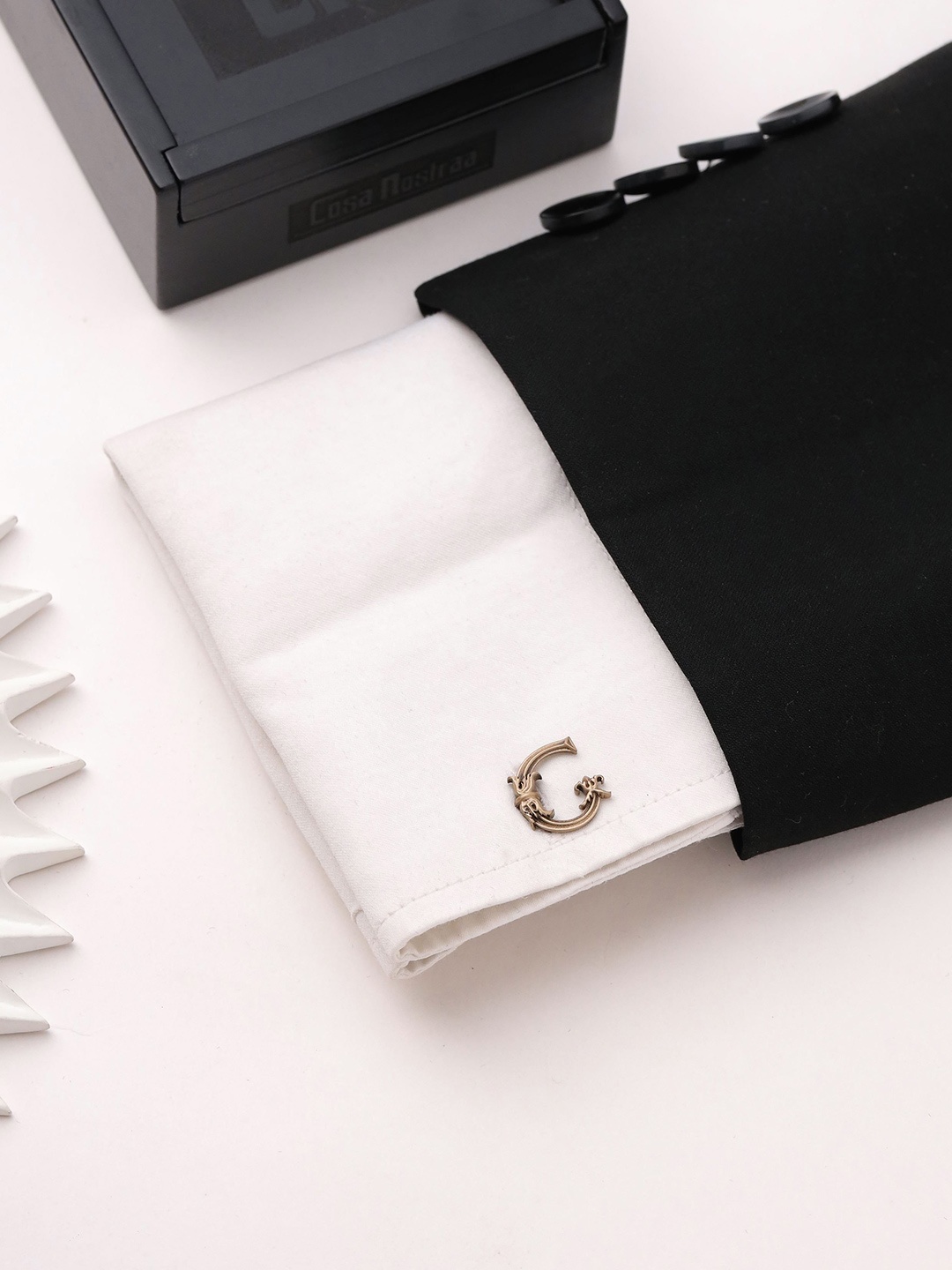 

COSA NOSTRAA Alphabet Cufflink, Gold